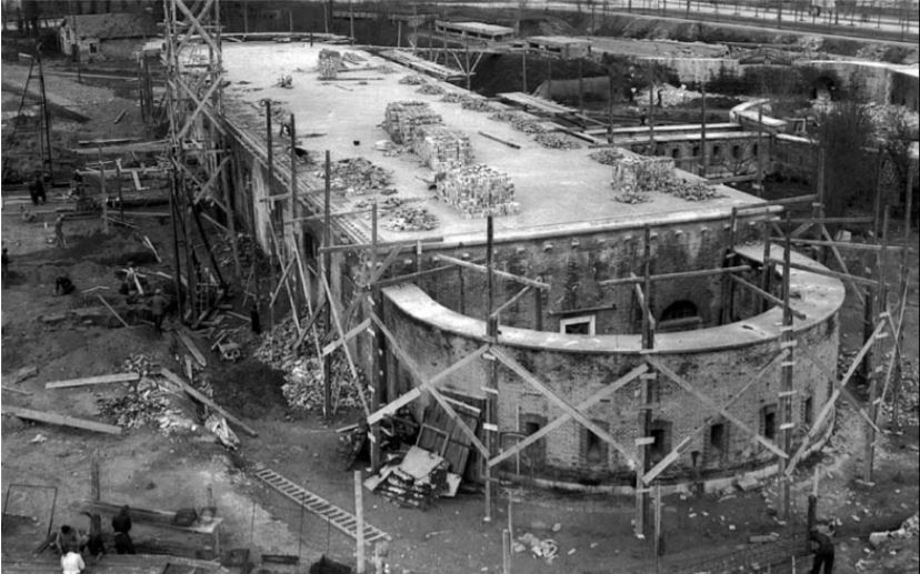 Verlaten Casino op Lido (bouw 1937)