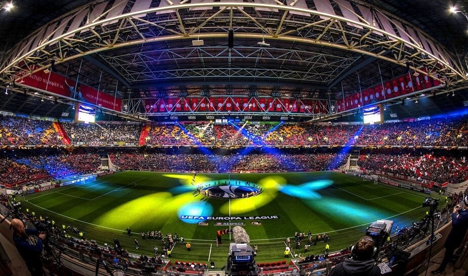 Ajax ontvangt het ongenaakbare SSC Napoli