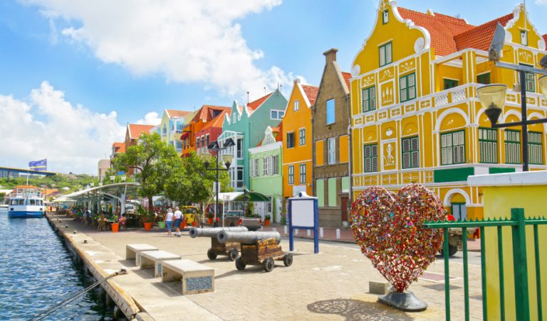 One Casino geeft binnenkort 100 vakanties weg naar Curaçao