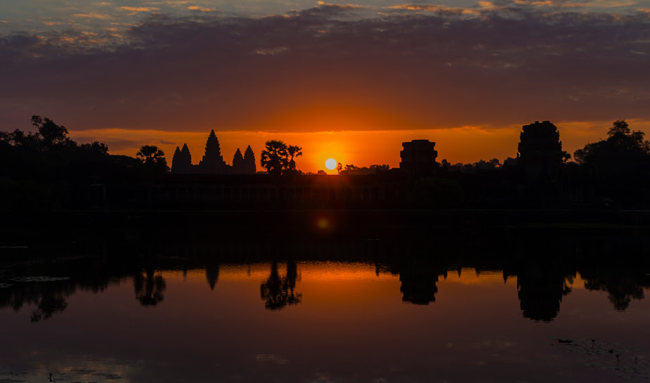 cambodjaans-casino-beschuldigd-meer-dan-800-journalisten-van-omkoping